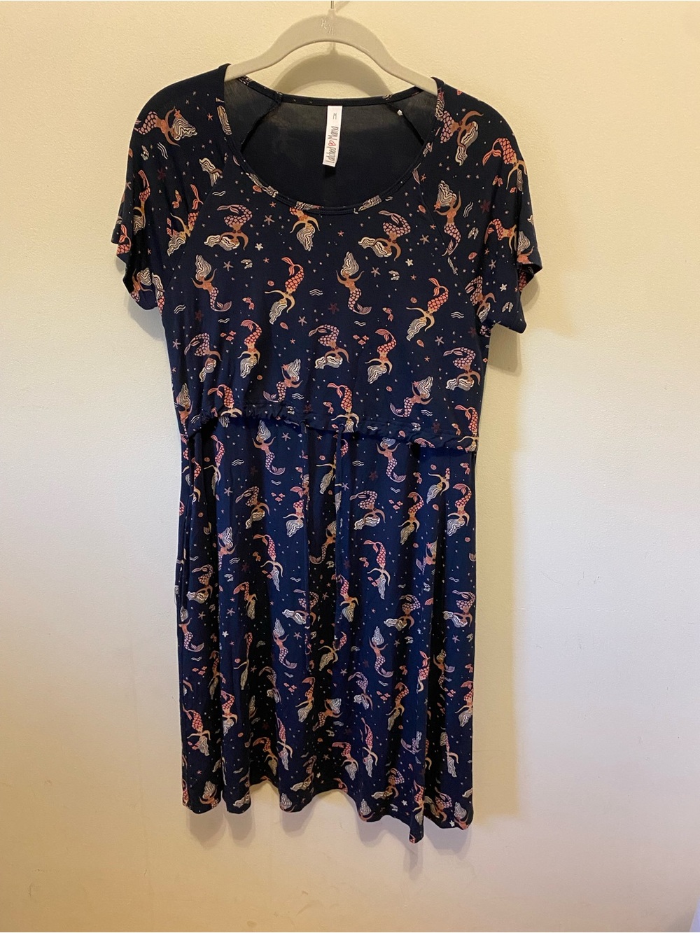 Latched Mama Navy Mermaid Print Short Sleeve Drawstring nursing Dress medium